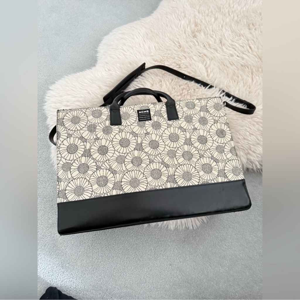 Acme Made One Of Kind, Business Laptop Bag. Size 17”X12”X4”